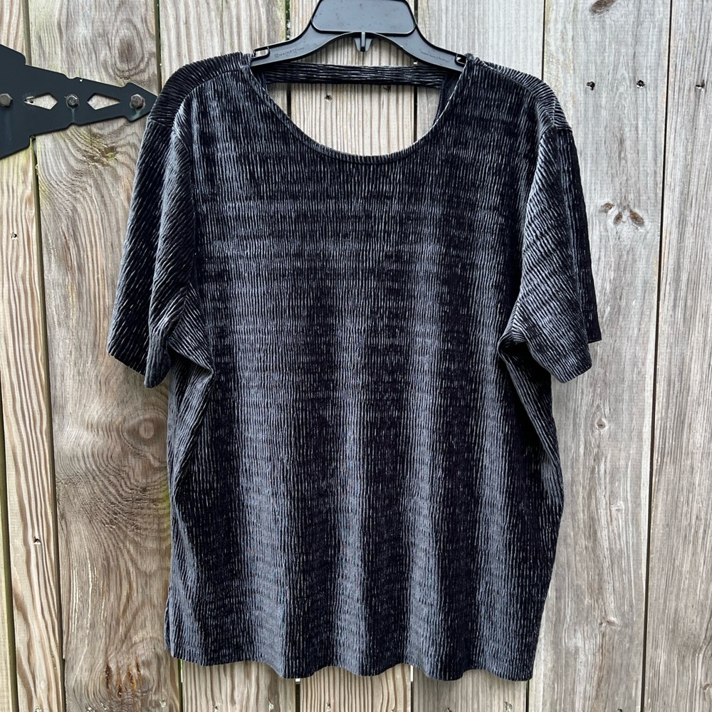 FOURTEENTH PLACE Crushed Velvet Top with cutout back Women’s  XL